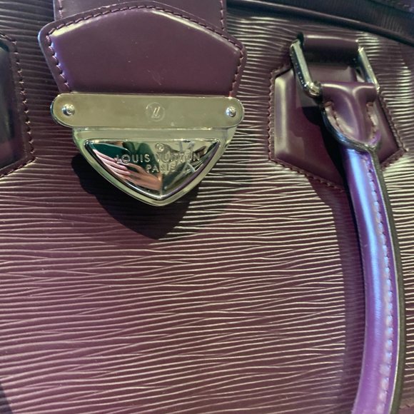 Louis Vuitton Pont Neuf Jasmin Epi Leather Handbag - Picture 3 of 4